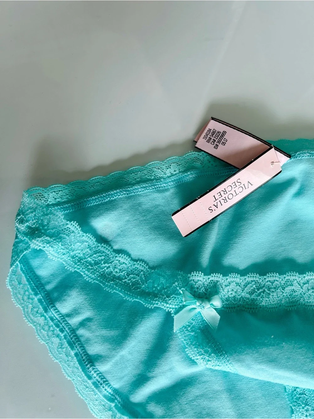 NWT Victoria’s Secret Aqua Turquoise Low-Rise String Bikini Panty - M